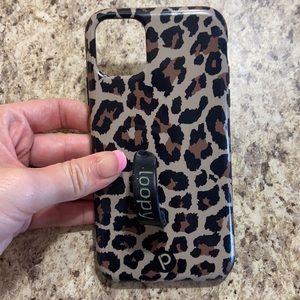 iPhone 11 leopard loopy case